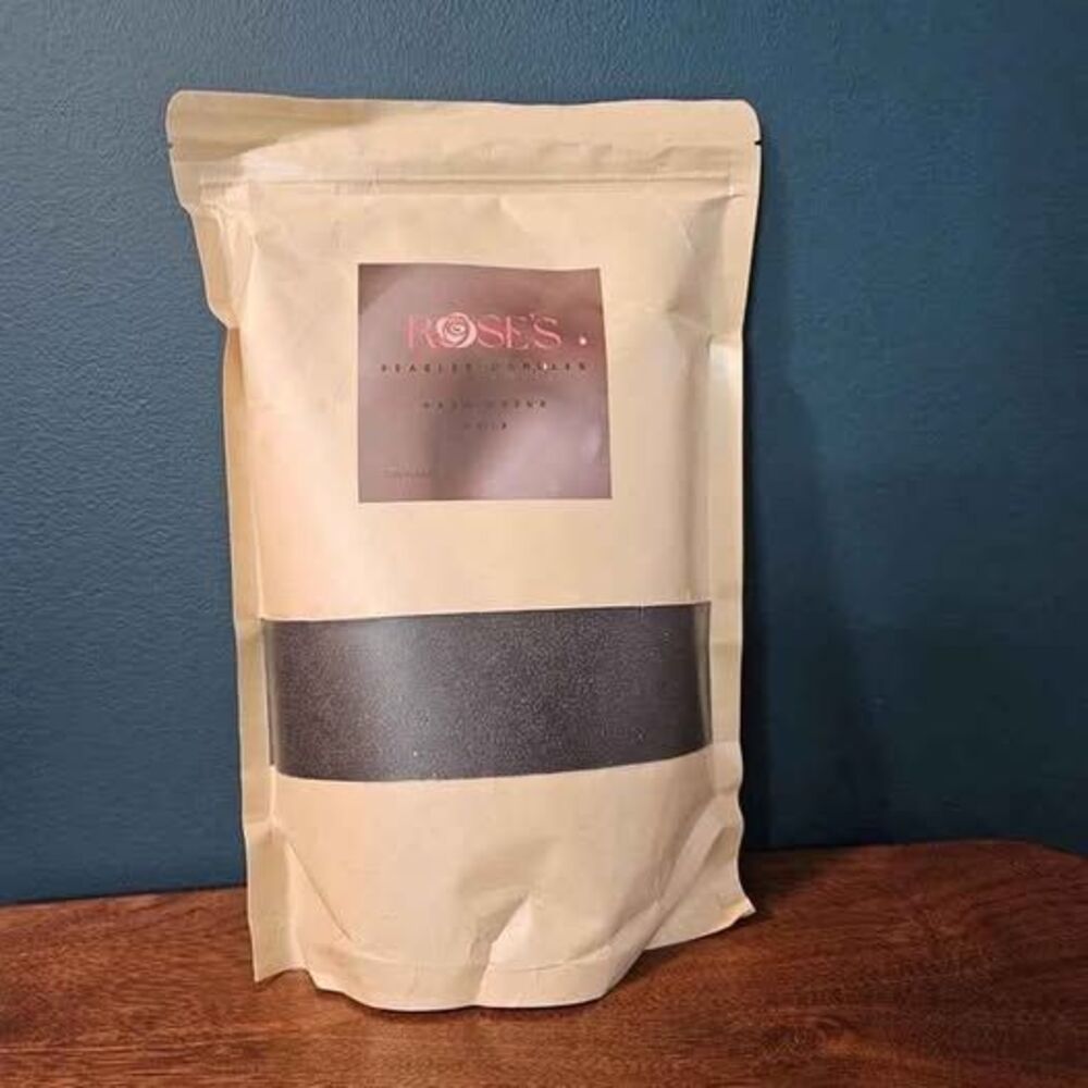 Rose's Pearled Candles (Black)